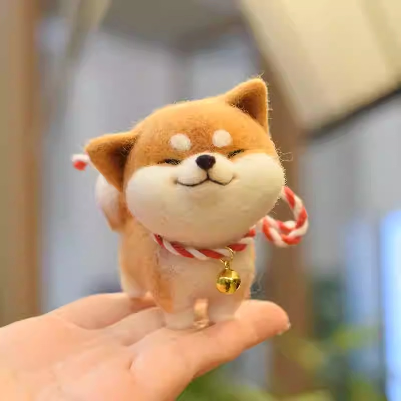 羊毛毡柴犬